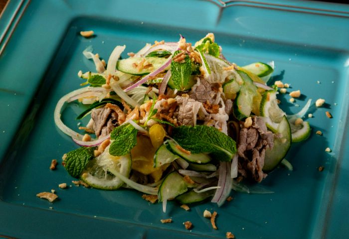 Lotus Palace Daimyo_Salad of Nagasaki Wagyu with Fresh Lime and Mint_menu_image