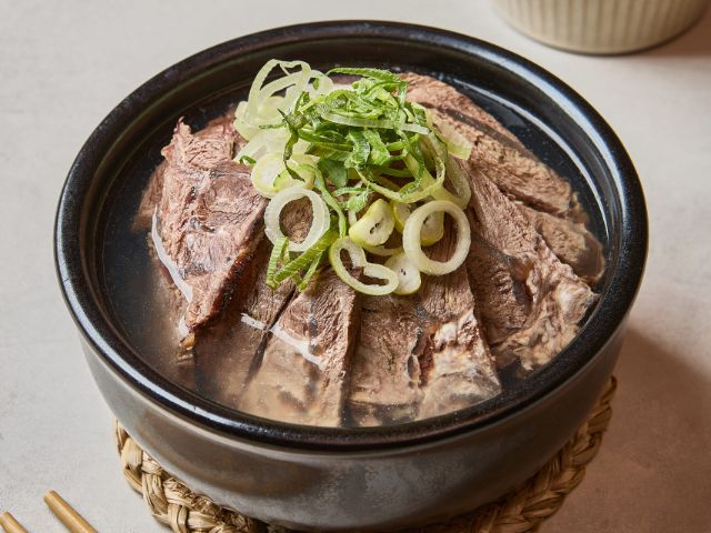 Mankyung Hanwoo Gomtang_Beef-bone soup_menu_image