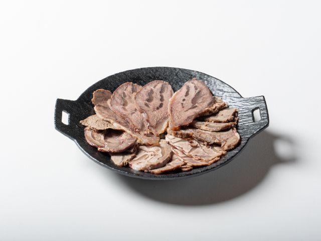 Mankyung Hanwoo Gomtang_Sample portion of boiled pork_menu_image