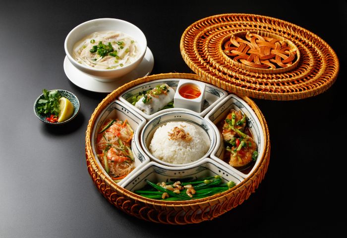 Lotus Palace Daimyo_restaurant_food_image